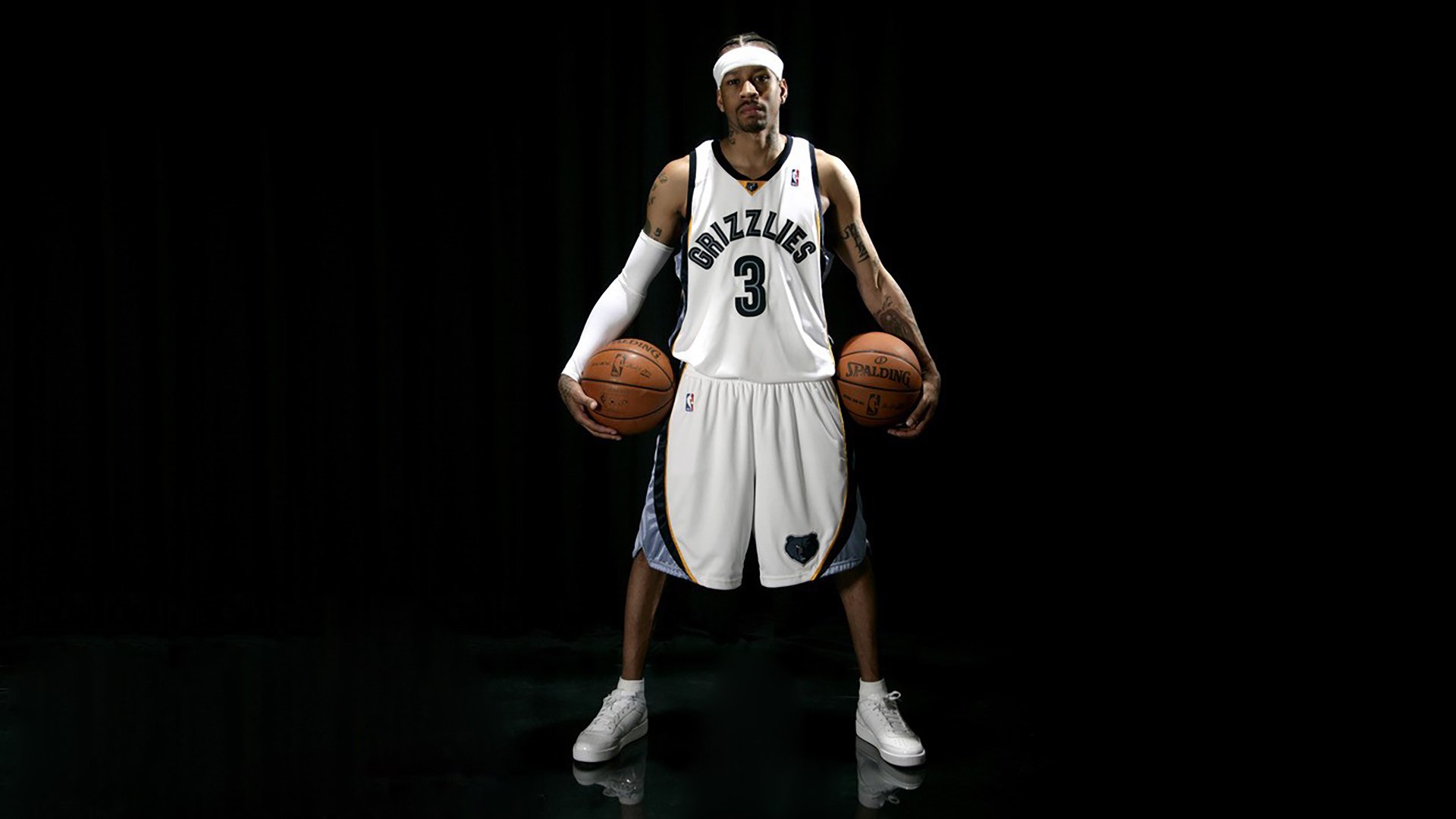 黄蜂举办“夜光球赛”,全场关灯只留荧光线条,250大黄蜂光束灯大歌